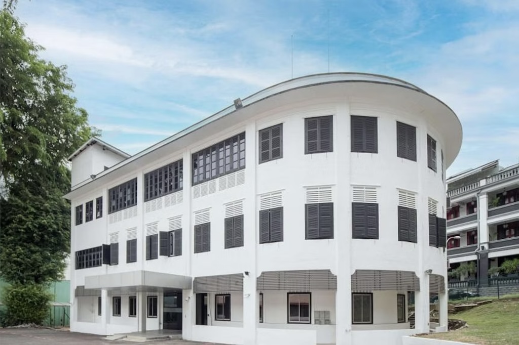 Century old former St Andrews Mission Hospital in Tanjong Pagar Century-old former St Andrew’s Mission Hospital in Tanjong Pagar. Source: SLA